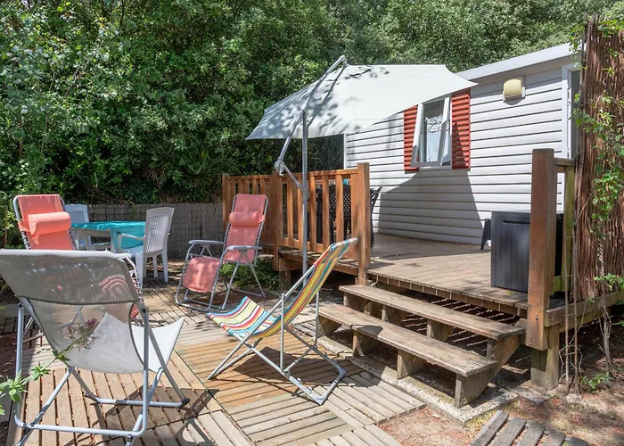 Mobil Sur Avec Piscine