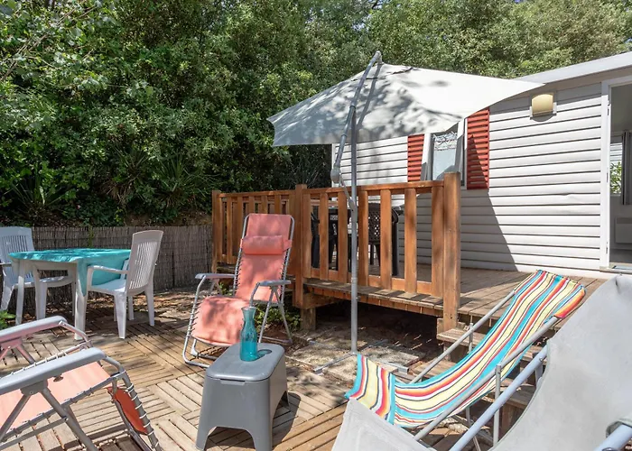 Mobil Sur Avec Piscine