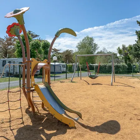 Mobil Sur Avec Piscine Campsite Saint-Jean-de-Monts